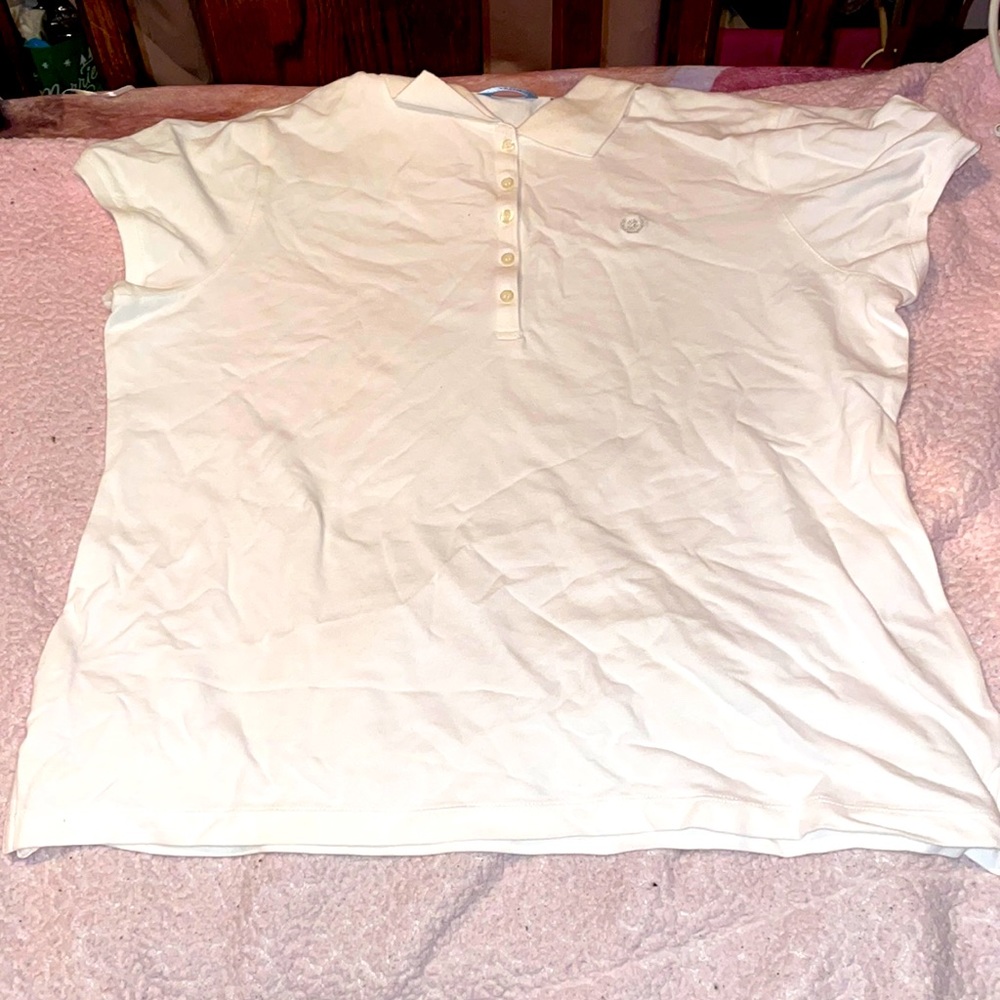Perfect white t-shirt with collar
